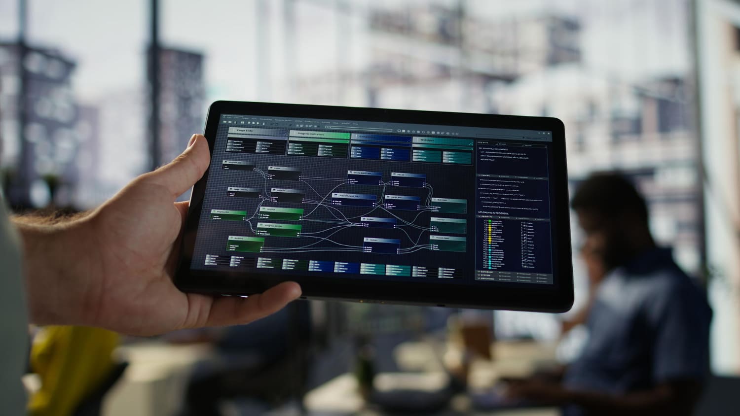 Overzicht van gekoppelde systemen op tablet toont structuur in documentverwerking en automatisering